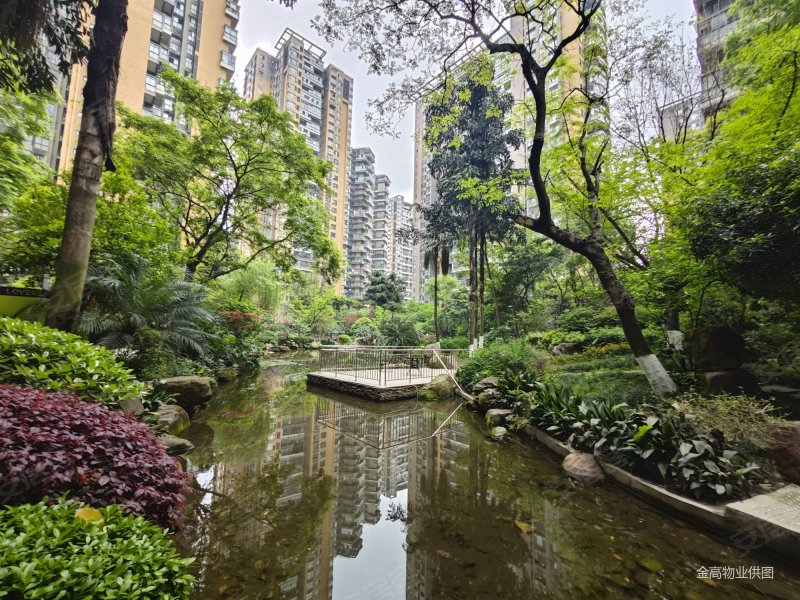 华侨城纯水岸,地铁口,精装套三,周边配套齐全,大阳台户型.