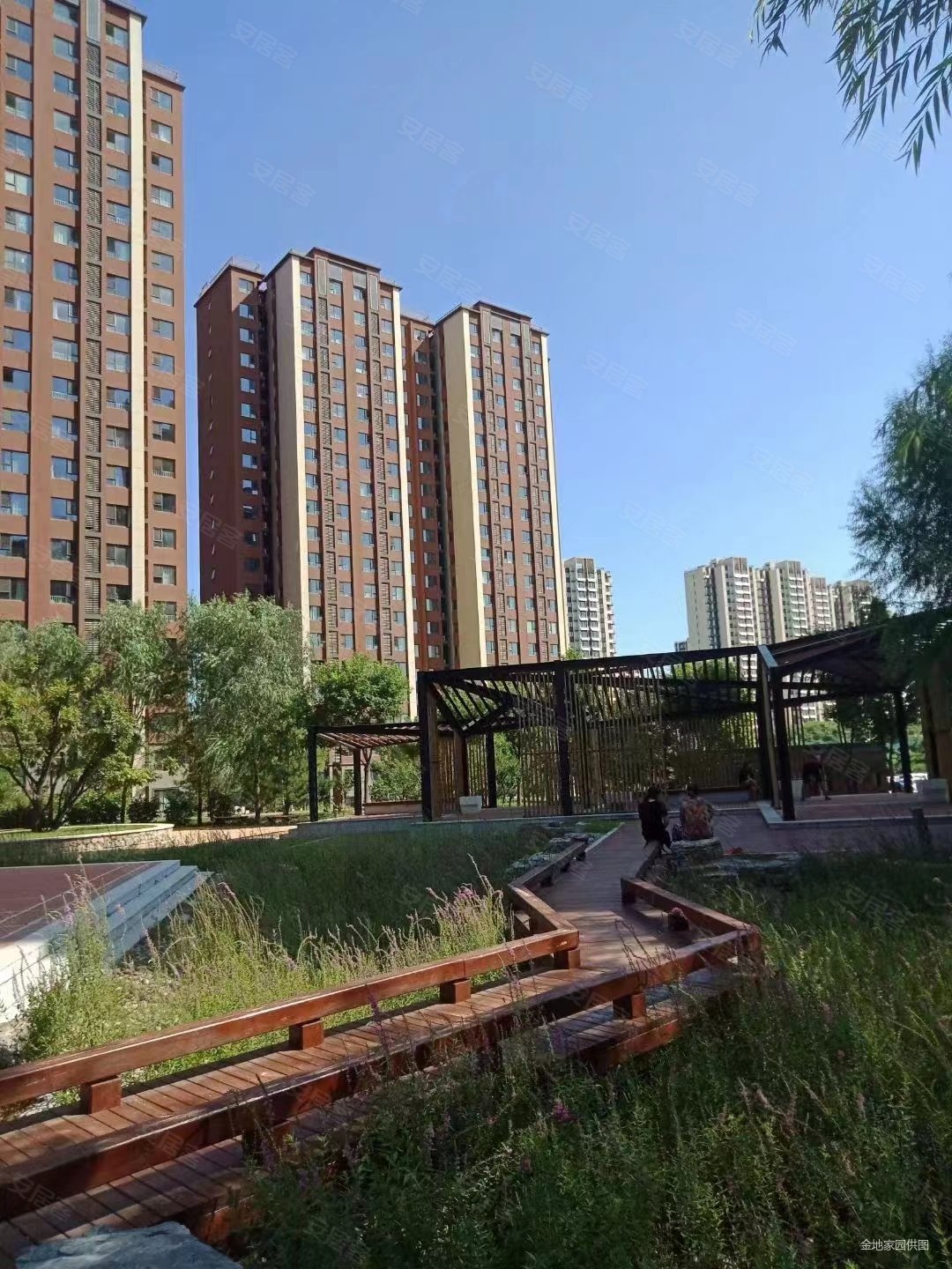 红山郡1室1厅1卫48㎡南北144万