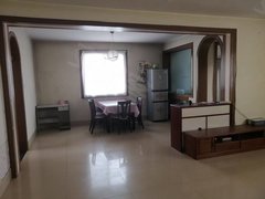 沂源城区银座农业局家属楼5楼,带家具家电一年12800出租房源真实图片