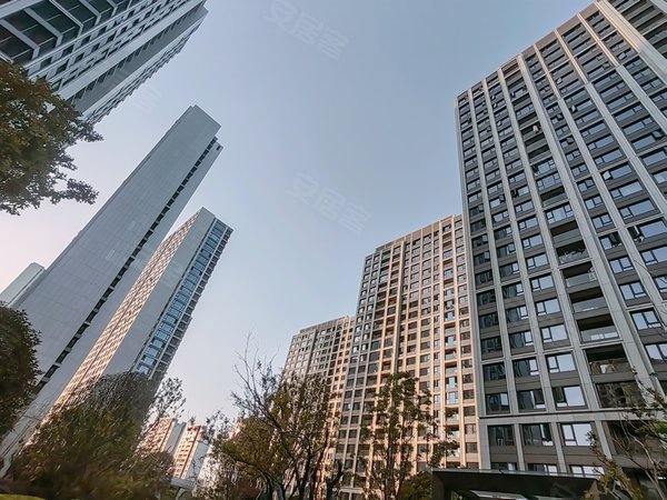 杭州富阳富春秦望府北一区秦望府北一区 3室2厅2卫 精装修 110平 南北