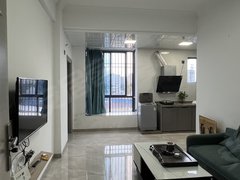 汕尾汕尾城区城区周边后径电梯房，2房1厅，租金1300元，拎包入住，精装修出租房源真实图片