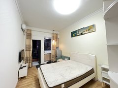 中山坦洲界狮南路富景公馆电梯高层一房一厅。房子保养很新,拎包入住。出租房源真实图片