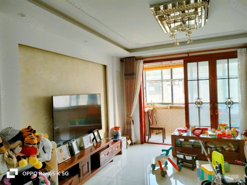 金澄花园特大户带阁楼208平精装产证满二带自库和汽车库