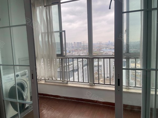 无锡锡山安镇紫金公寓紫金公寓65平一室一厅一卫1800一个月随时可以