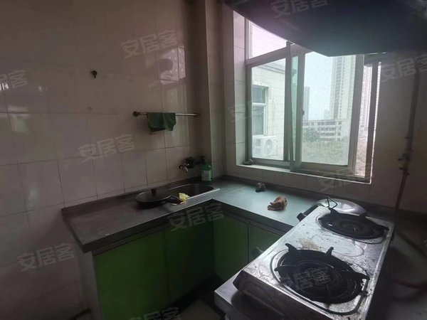 西安莲湖城西客运站丰盛园小区房源采光好,南北通透,业主诚意出出租