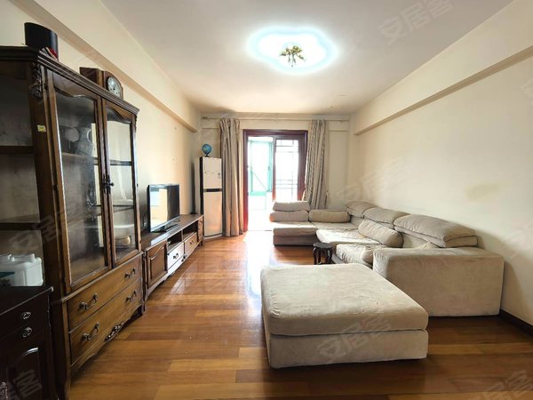 苏州工业园东环韶山花园园区湖西 星海广场 东环路地铁口旁 韶山花园