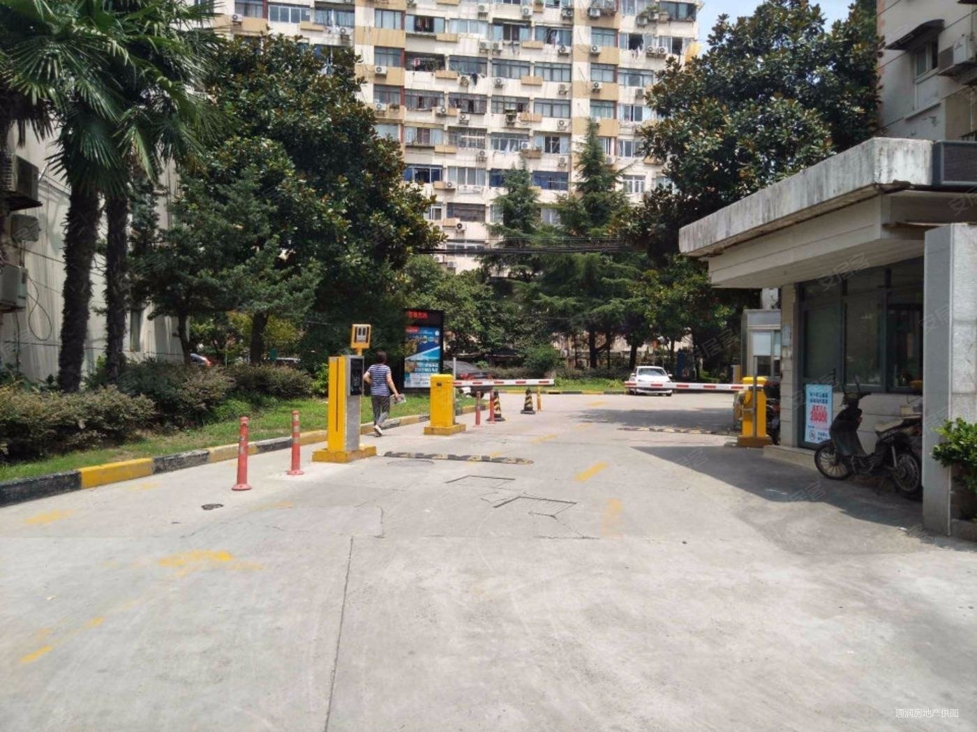 临汾名城(三期)3室2厅2卫88㎡南北540万