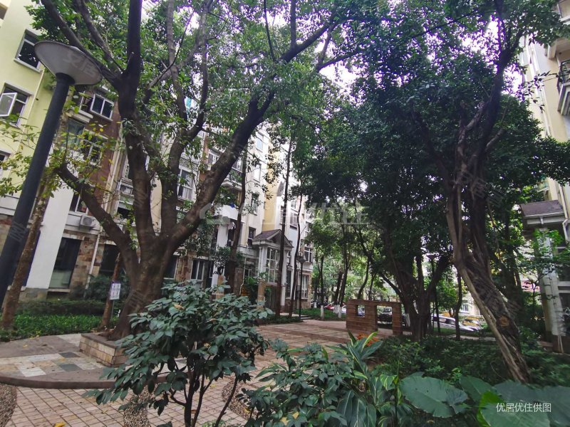 天骄美茵河谷洋房顶跃153平精装四房158万