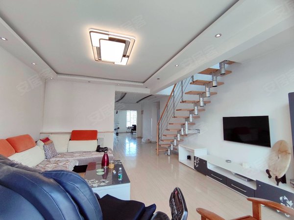 太原小店南中环大院小区复式二层楼 可办公可会所 4部空调 停车方便