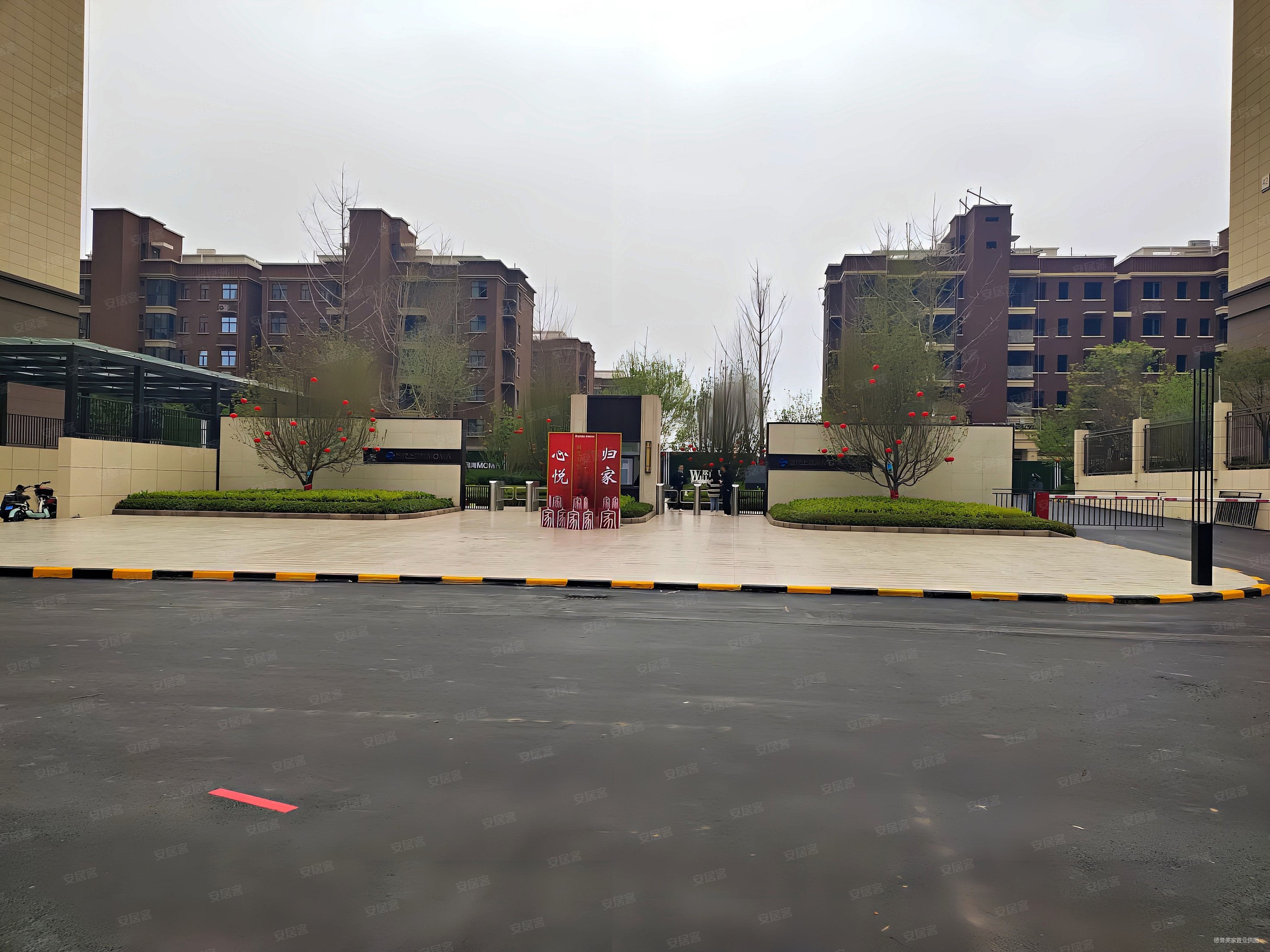 当代上品湾moma3室2厅2卫132㎡南北84万