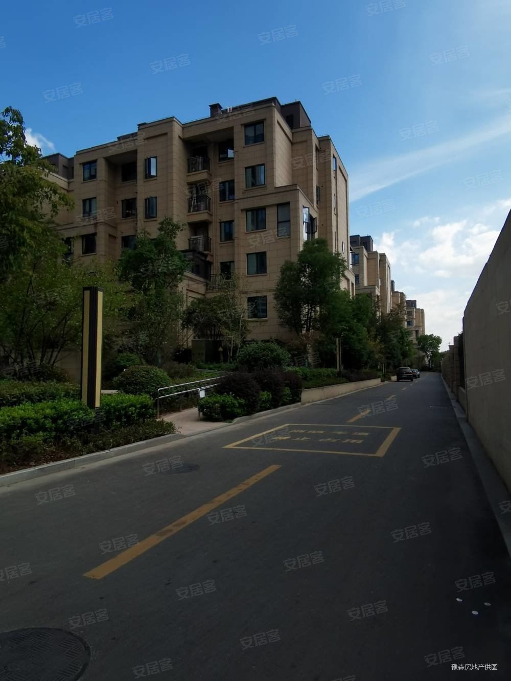 泗门星澜府129平毛胚房车位方便看房