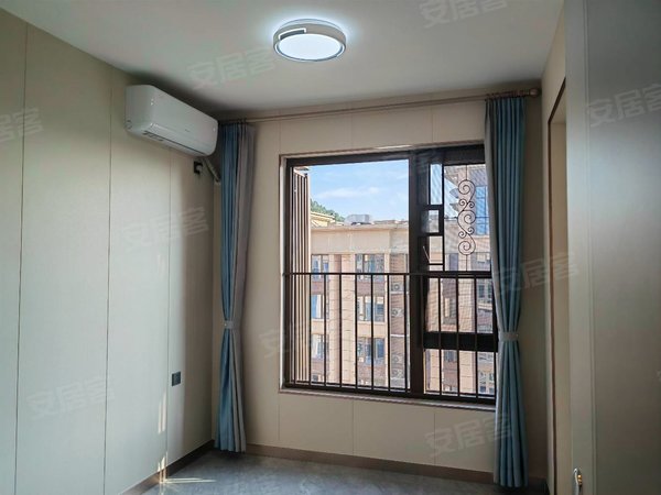 深圳龙岗南联恒裕珑城八仙岭公园脚下,环境优美小区,4房2厅2卫出租