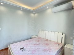 盐城东台东台城区吾悦广场旁 电梯房两室精装 1800月可付三押一 随时可看出租房源真实图片