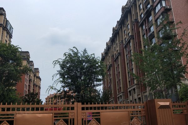 逸城山色优点,不足,济南逸城山色怎么样,逸城山色周边房产中介经纪人