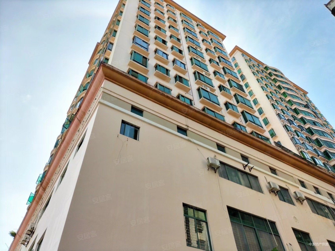 昌茂花园3室2厅2卫105㎡东南135万