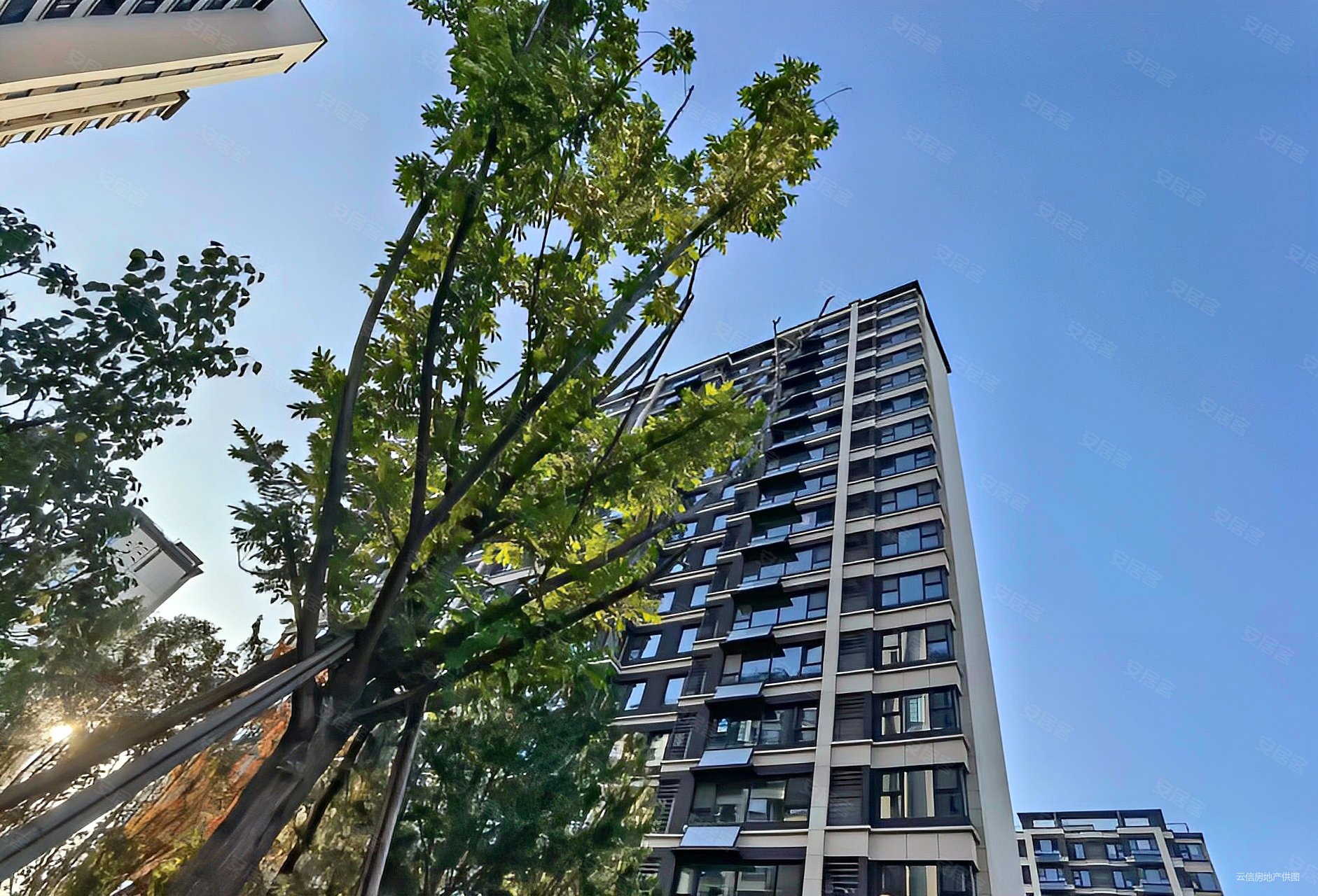 济南房产网>济南二手房>历城二手房>工业北路二手房>龙湖天曜(西区南