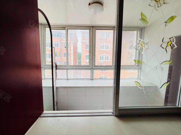 大连沙河口星海广场星海二街小区精装星海广场月付包网 近会展中心 医大二院 地铁口旁出租房源真实图片