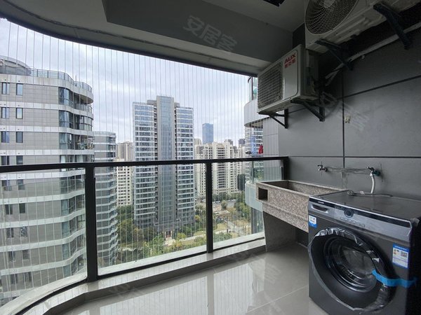 福州晋安东二环融信后海泰禾 纯商品房 融信后海 全景落地窗 三房两卫