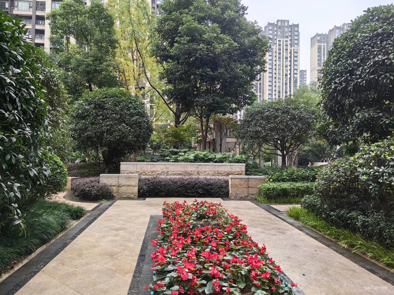 武侯区桐梓林火车南站次新小区