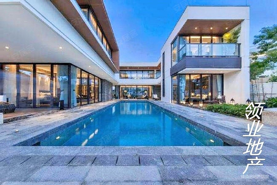 锦官丽城亲水湾(别墅)4室2厅4卫269㎡南北545万