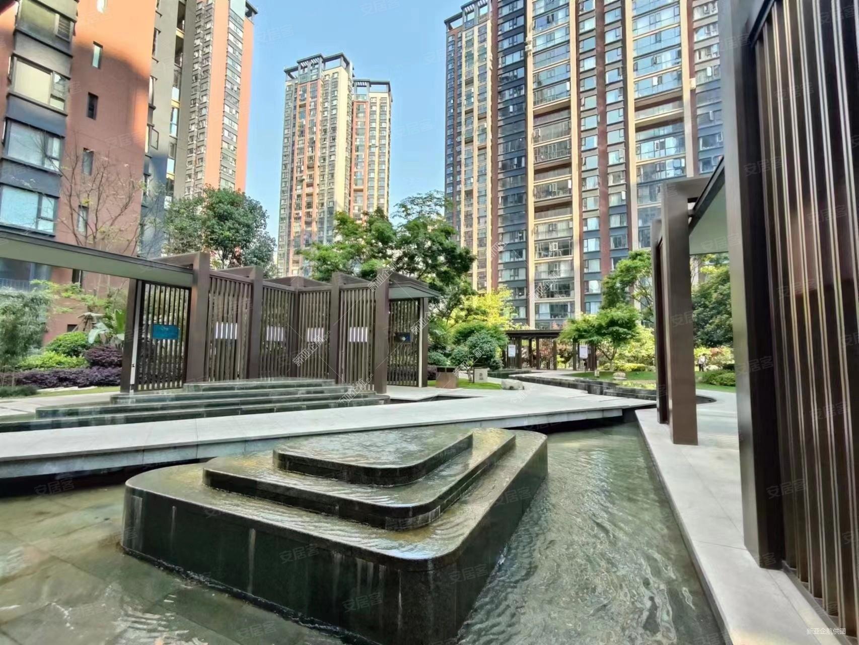 6楼3房126平170万润城五区五福临润城东南毛坯