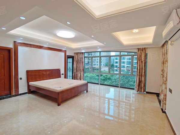 深圳宝安宝安中心区熙龙湾(二期)熙龙湾(二期) 六房四卫 前排小洋房