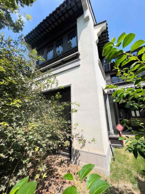 南入户中式合院,带三个车位, 菁英,融创揽月府一期(别墅)二手房,1499