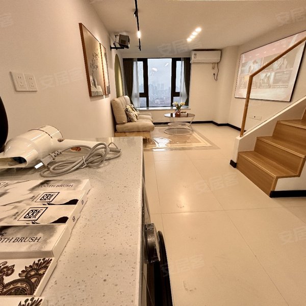 整租｜青年公寓~黄土岭地铁口~学生可月付 短租 无中介 领包入住