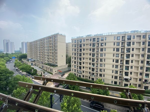 杭州西湖转塘珊瑚沙家园珊瑚沙家园,独立厨房独立卫生间,朝南宋城旁