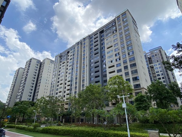 深圳宝安福永怀德峰景怀德峰景北园三房 全新装修 仅租5500元出租房源