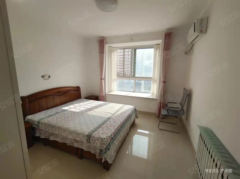 水岸嘉园 精装没住三室 带朝阳车库 价格好谈