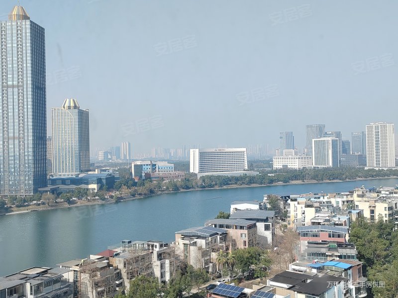 万科高尔夫城市花园中间楼层采光好双卫精装好房商品住宅