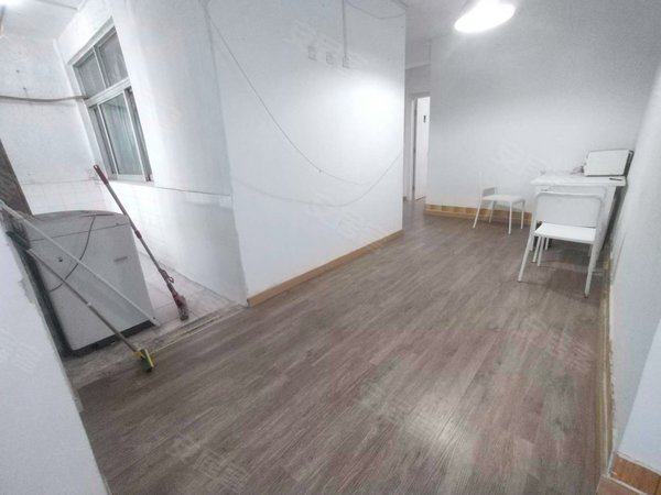 深圳福田园岭园岭新村园岭新村3楼四房可做员工宿舍,有家私电器出租房源真实图片
