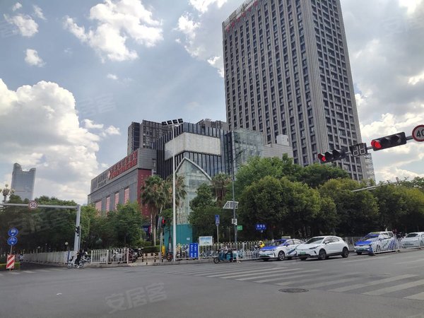安宁和城国际高新区海源中路  和成国际2室1厅1卫 办公居住均可出租