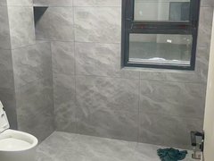 梅河口城区市中心盛世江南 3室2厅1卫 电梯房 配套齐全 精装修 一楼带花园出租房源真实图片