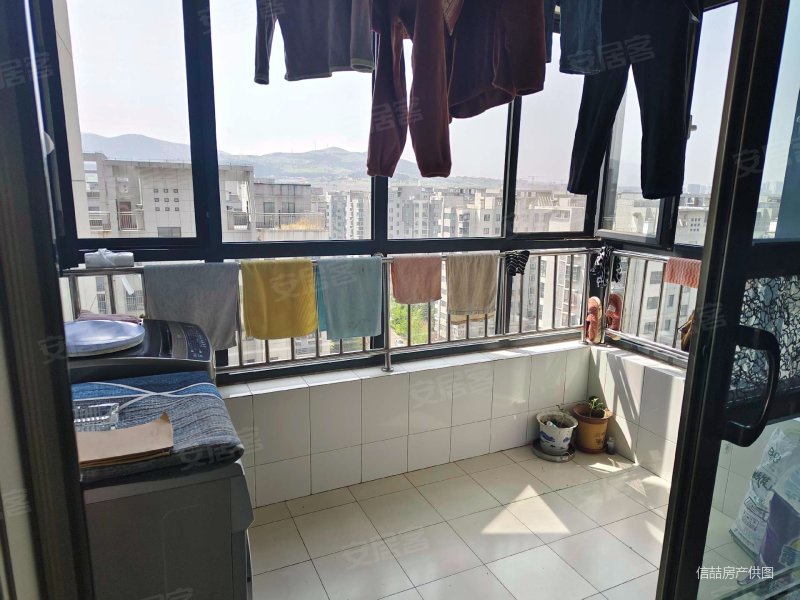 急售新四中对过东城花苑精装3室带配套房带租的车位相中可议价