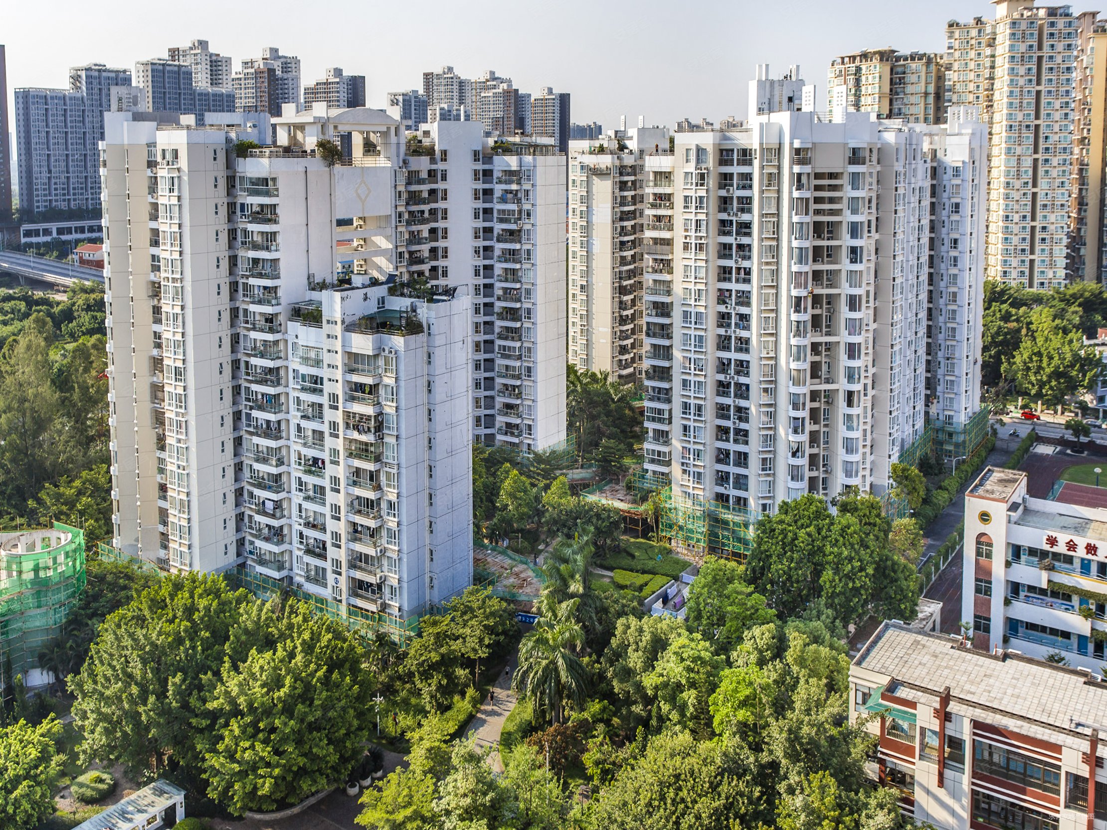 前海花园3室2厅2卫92㎡西0万