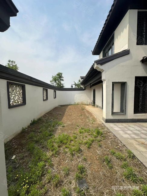 浮烟山别墅123层,带院子带露台,警官好