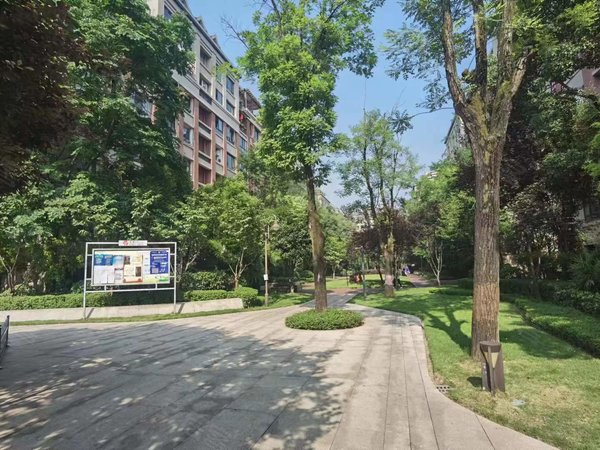 重庆沙坪坝大学城龙湖u城10组团龙湖u城观澜洋房 住家配置 家电家具