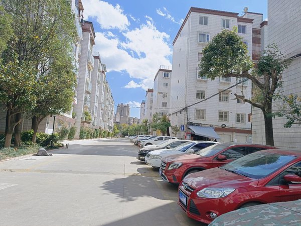 昆明西山滇池路片区福源小区福源小区 标准2室2厅带家具 采光采阳好