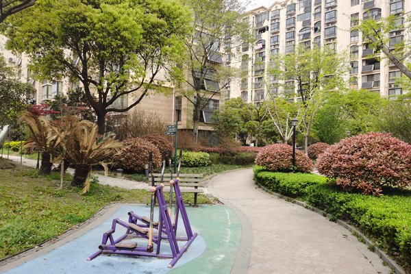 上海二手房 阳光美林 > 胡文海解读阳光美林小区设施