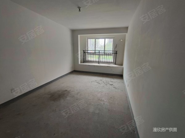 维维紫悦台 洋房两层带大院子 南北通透 四叶草户型