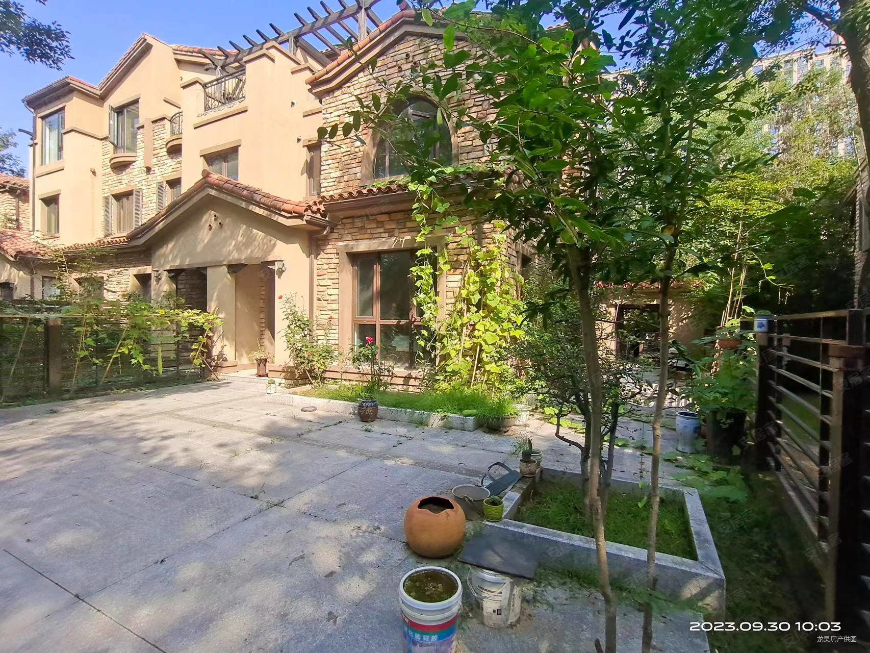 林溪湾别墅精装三层别墅送大院车位375万随时拎包入住