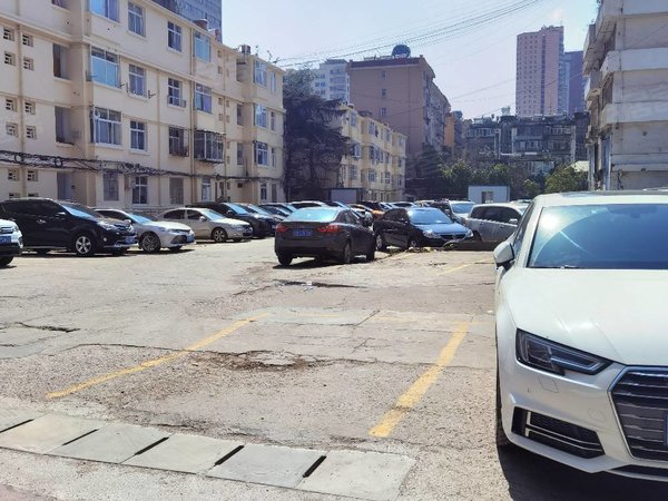 圆通山青年路红会医院附近精装两室带家具拎包入住,五华租房-昆明58