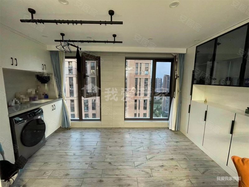 吾悦广场商圈 常发御龙山精装两房 全天采光配套齐全诚意出售