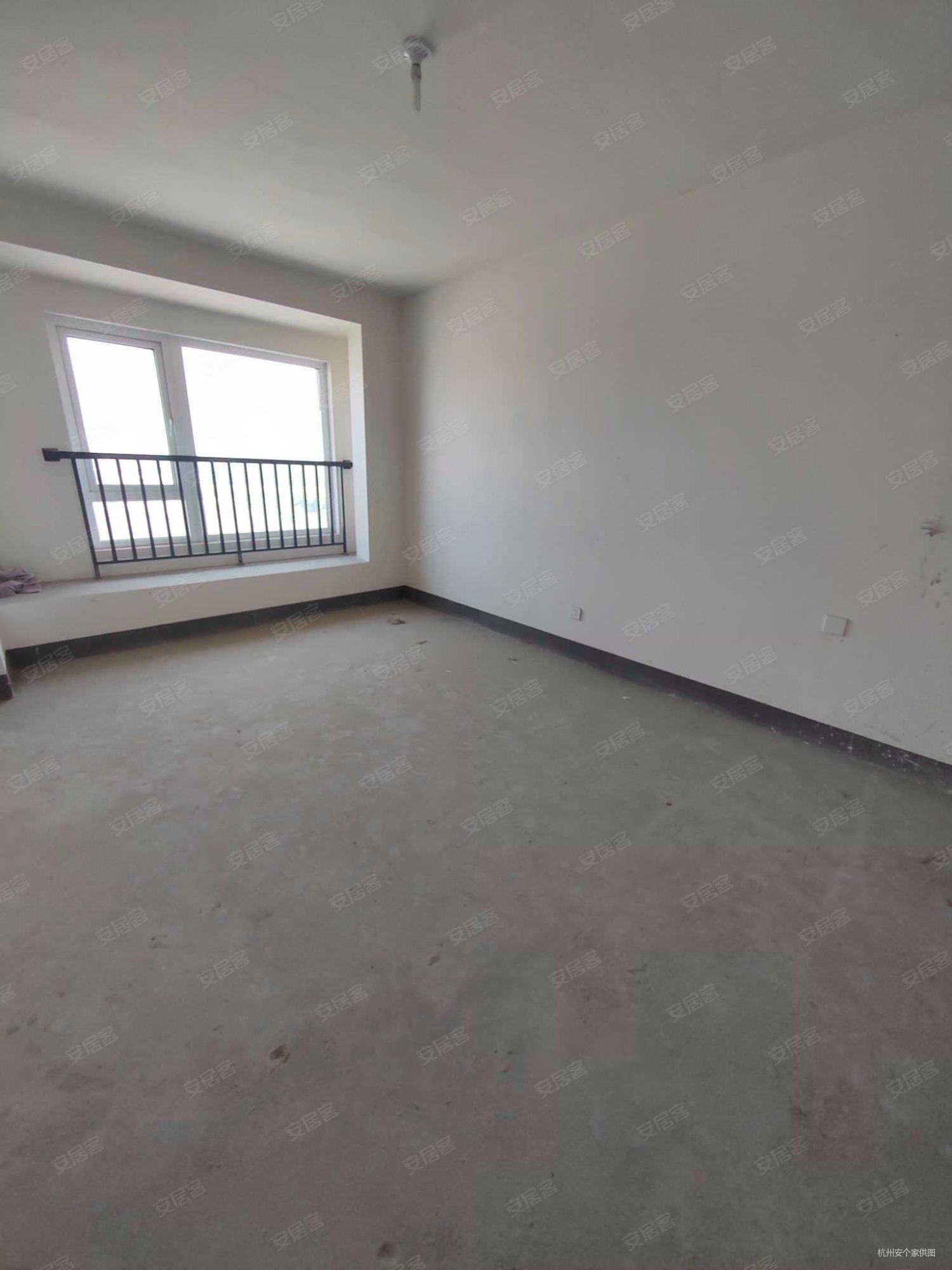 沁源公寓 购物方便 小区新 小三房 交通便捷 正规商品房