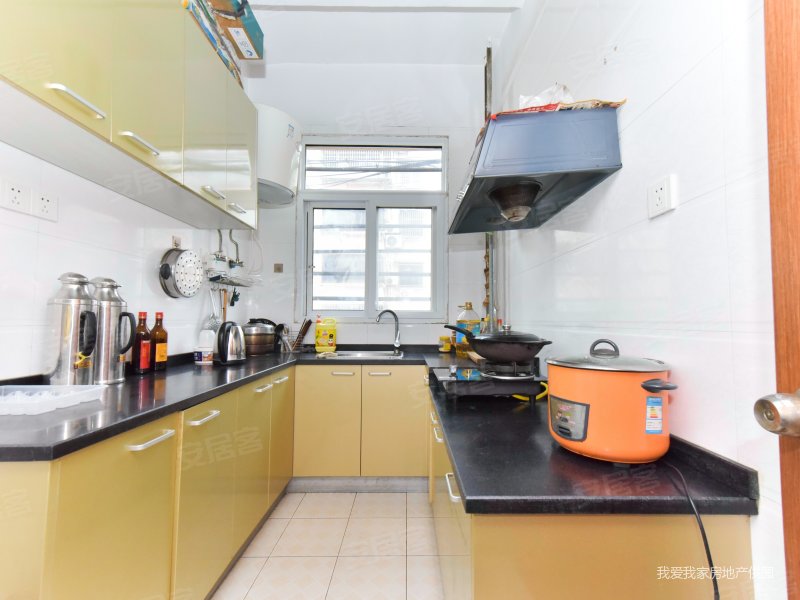 地鉄口相门新村,三室一厅,二楼,有车库车位,看房随时,相门新村二手房