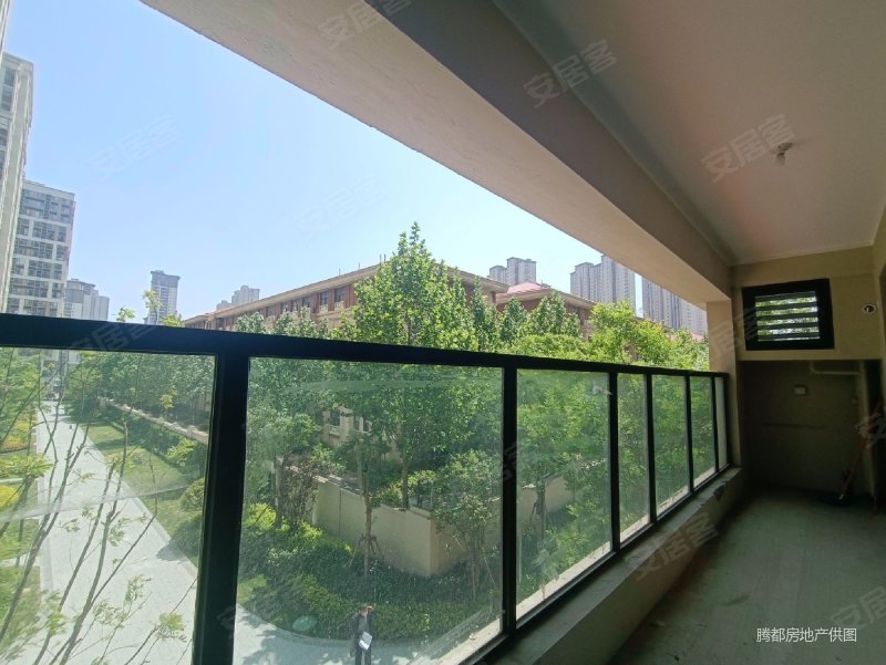 绿都澜湾梓园 双卫格局 南北通透   好房   急售价位好谈