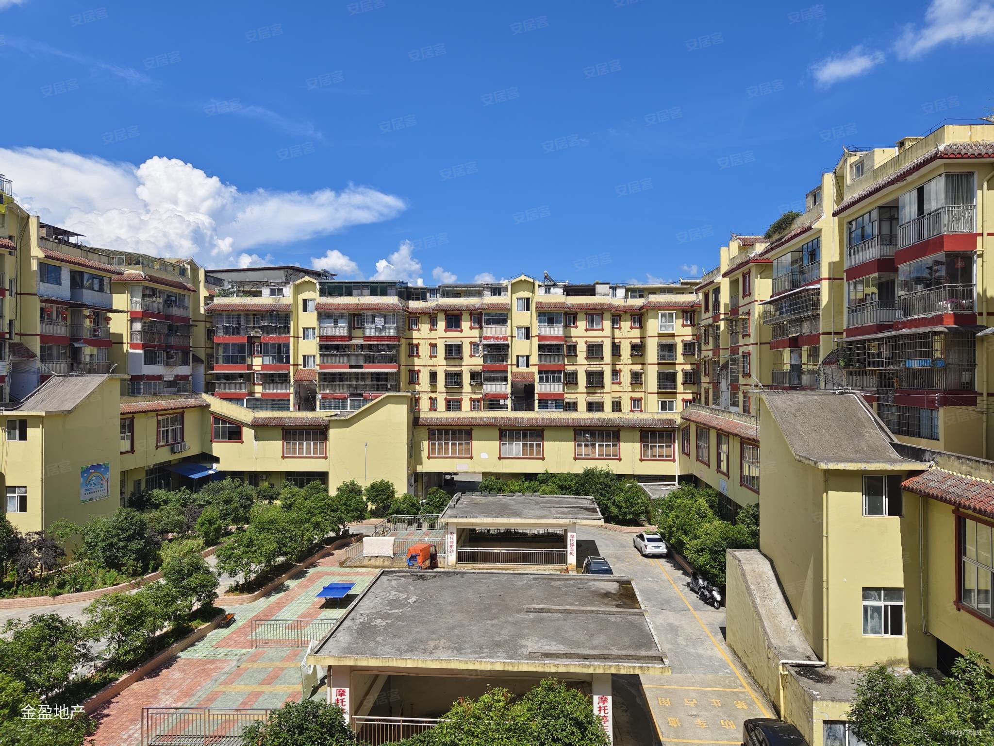 毛坯价3082元拎包入住县政府背后金石花园豪装大3房