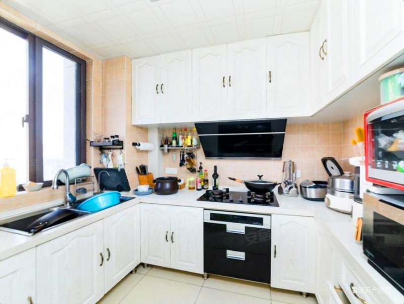 新上急售 必看好房 价格可谈 送车位 地铁口现房 通透性高,万宇名都